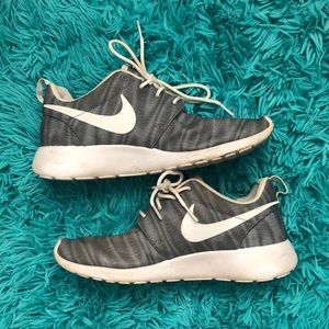 Grey Nike Roshe Runs